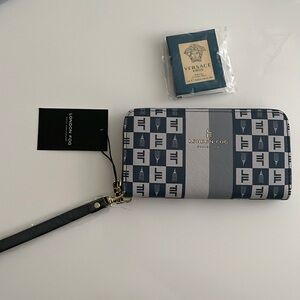 NWT London fog wallet wristlet